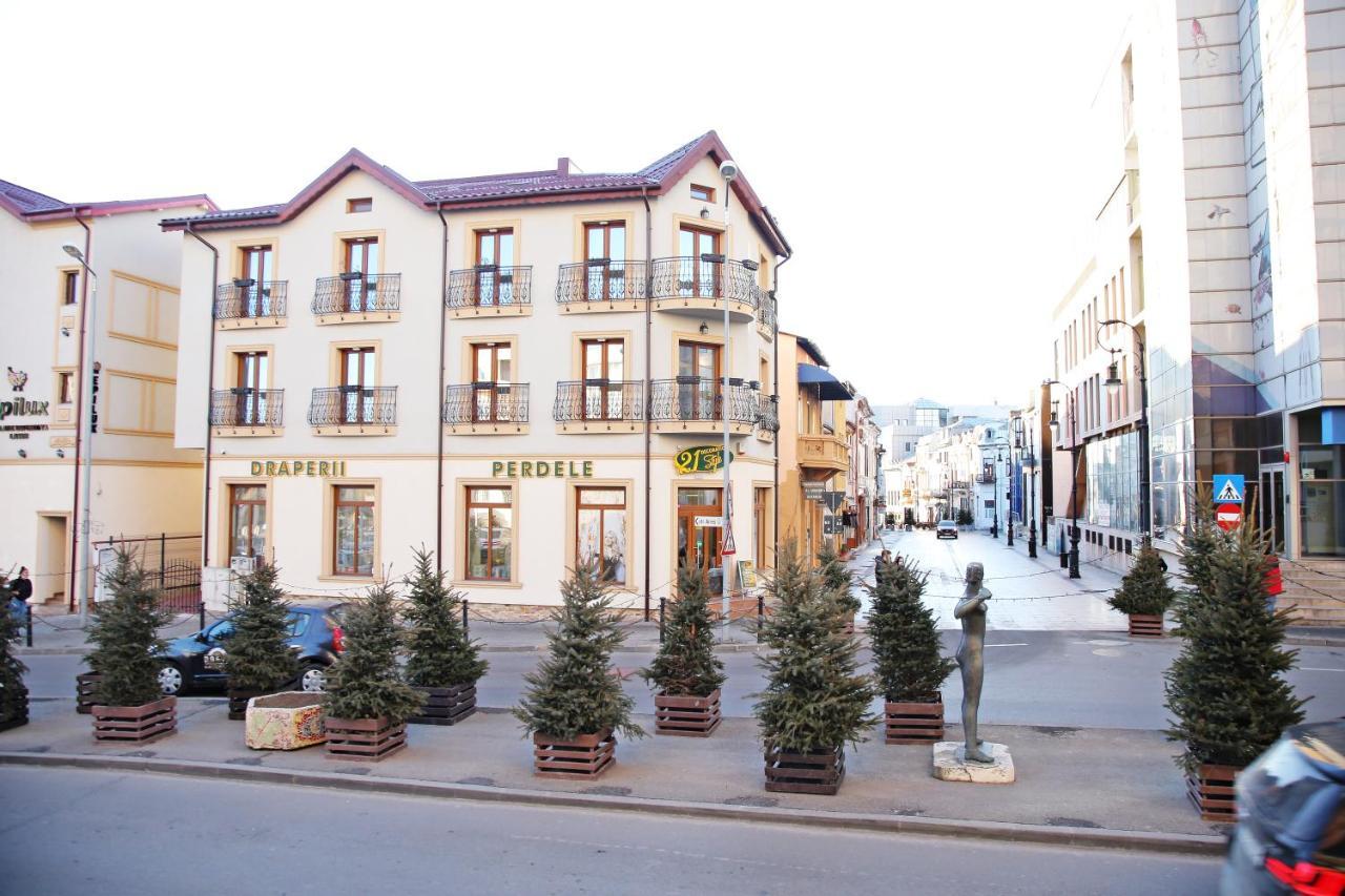 Central View Craiova Exterior photo