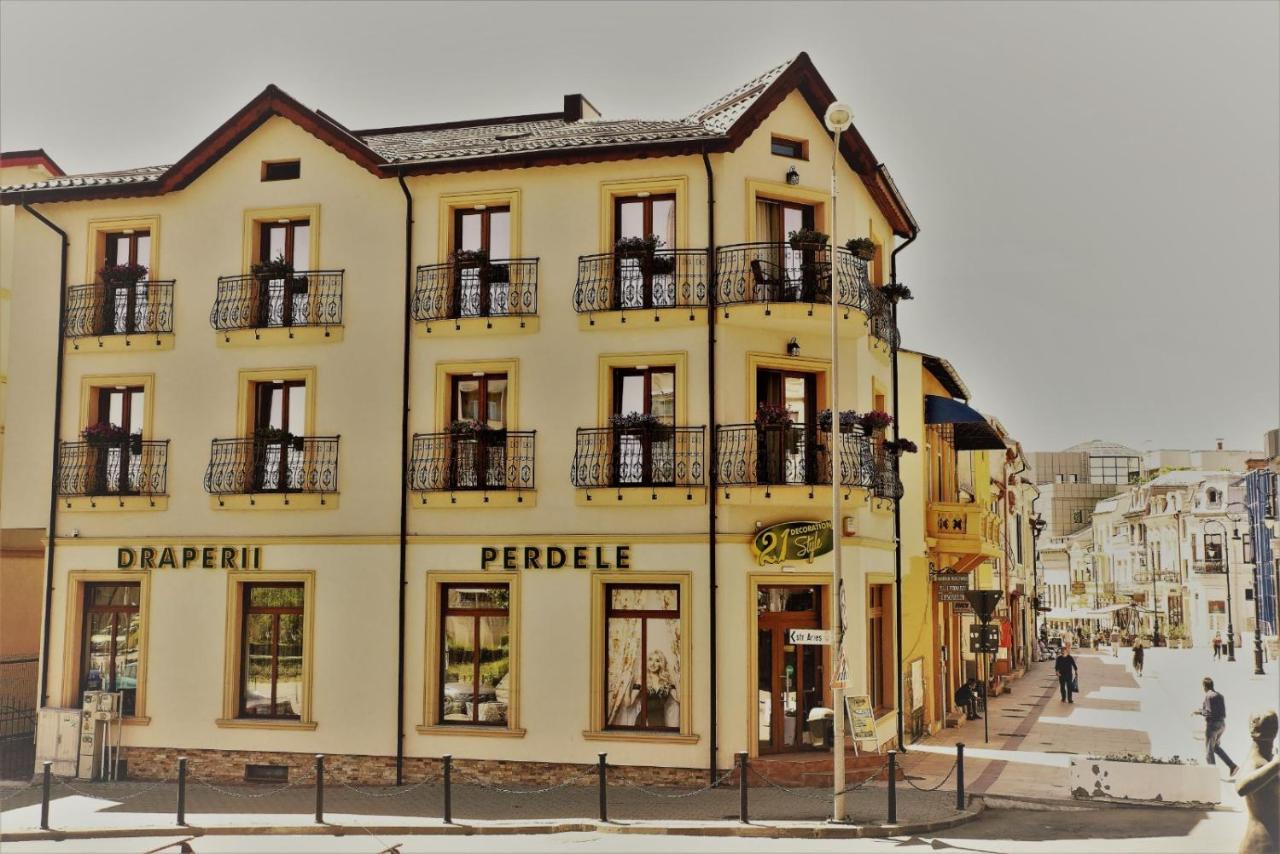 Central View Craiova Exterior photo