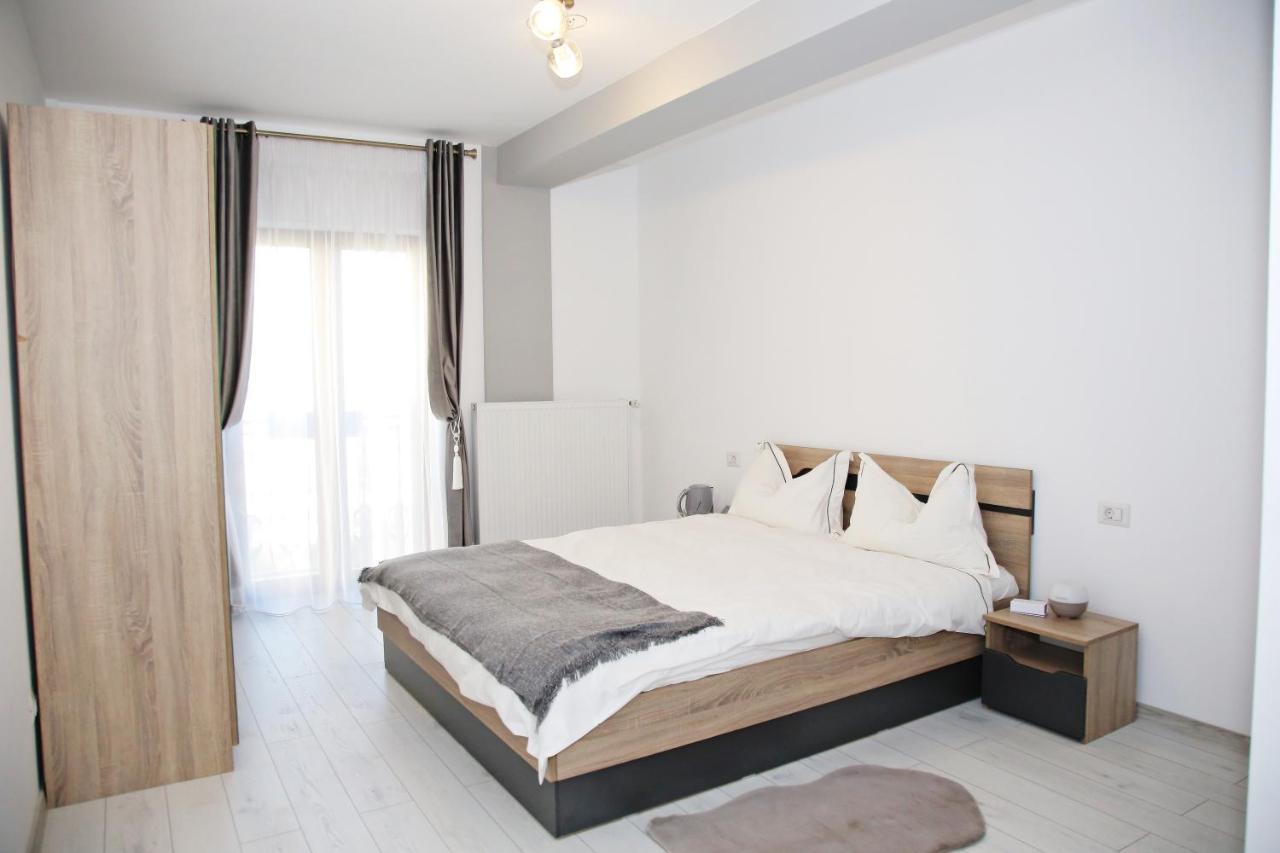 Central View Craiova Exterior photo