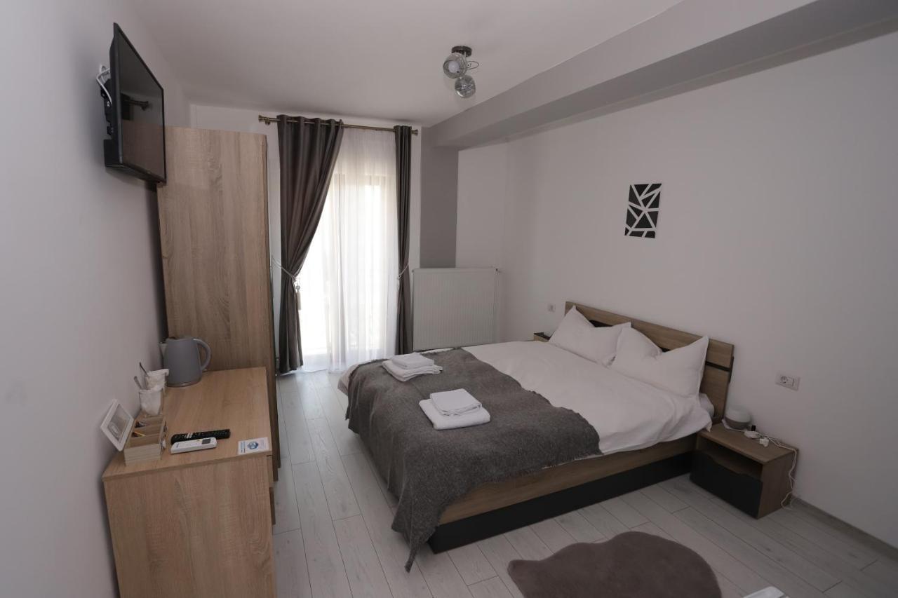 Central View Craiova Exterior photo