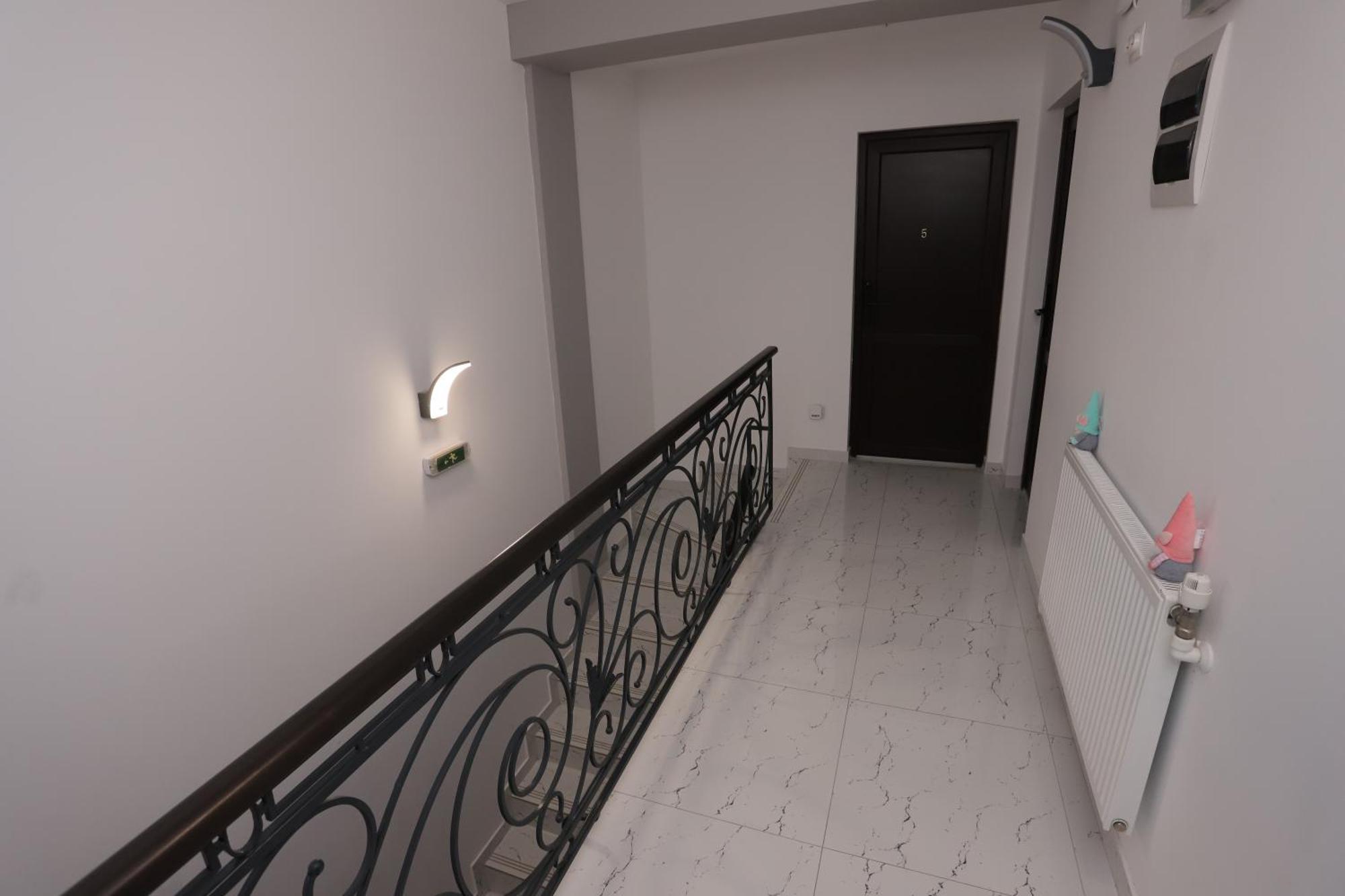 Central View Craiova Exterior photo