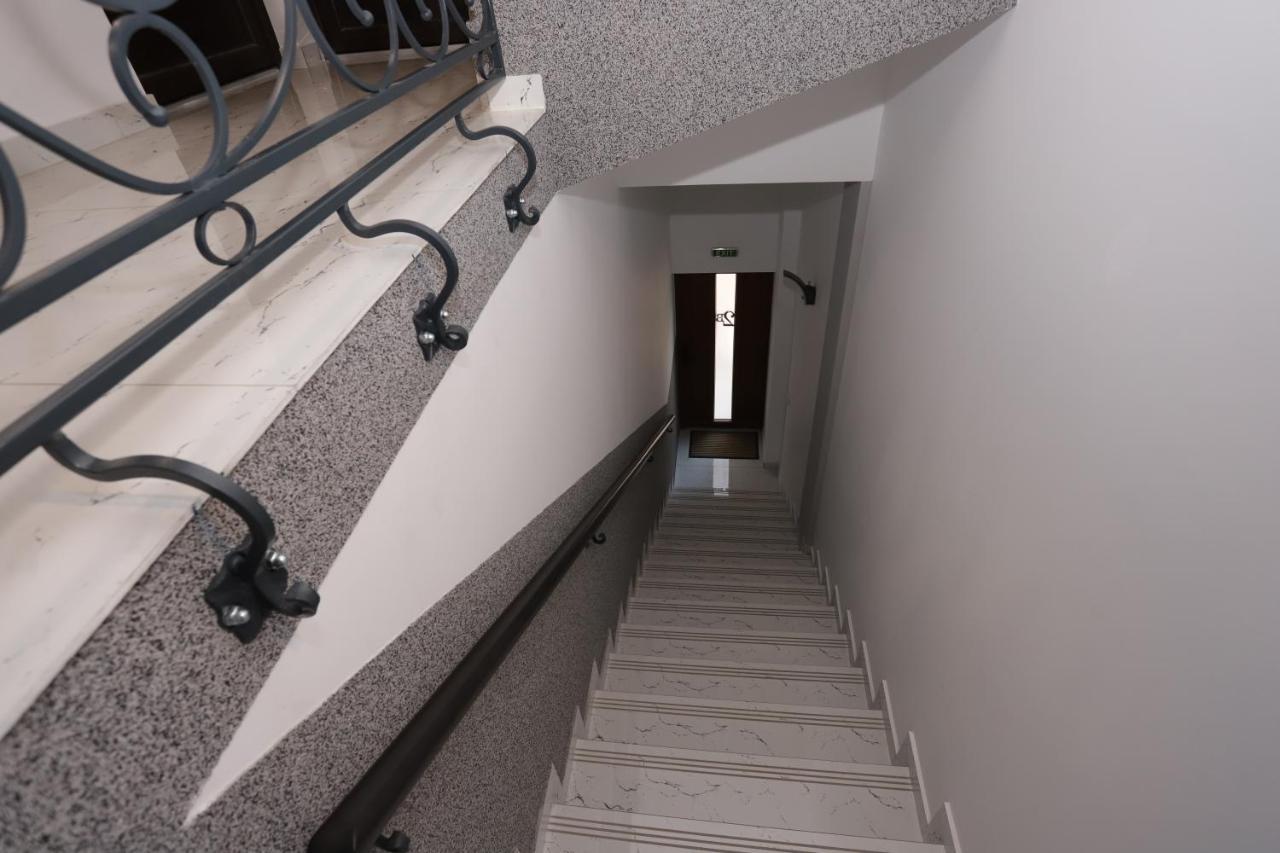 Central View Craiova Exterior photo